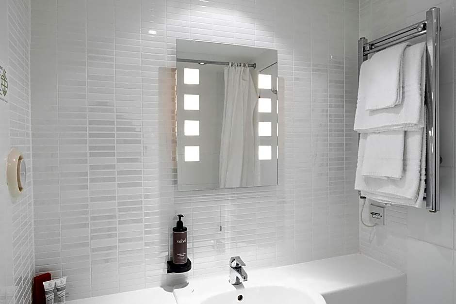 Muthu Glasgow River Hotel