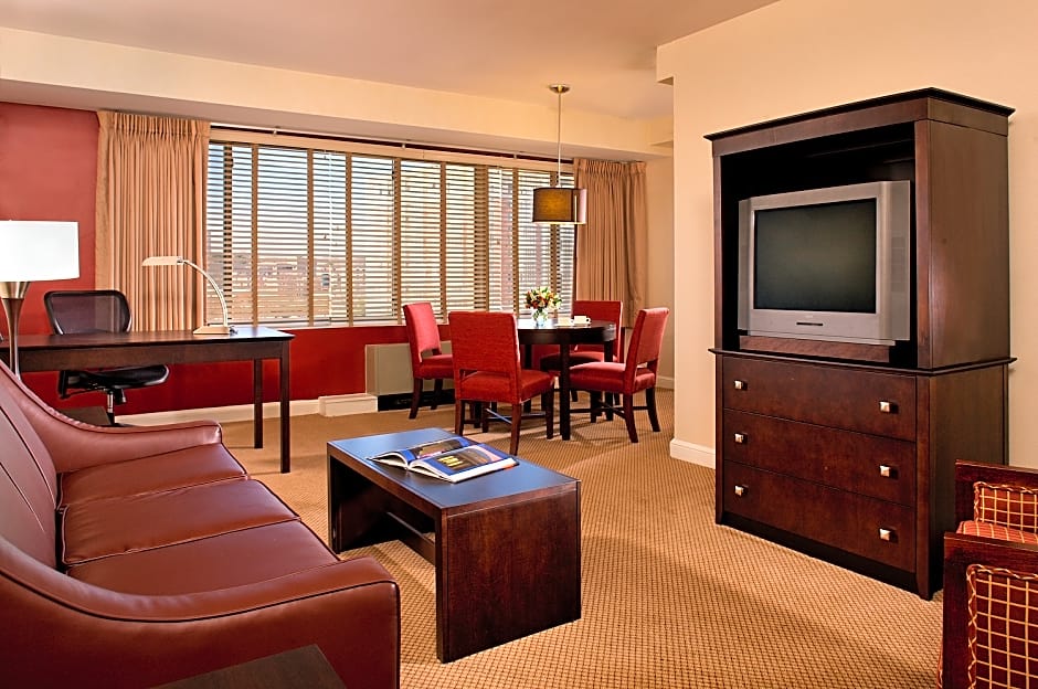 The Virginian Suites