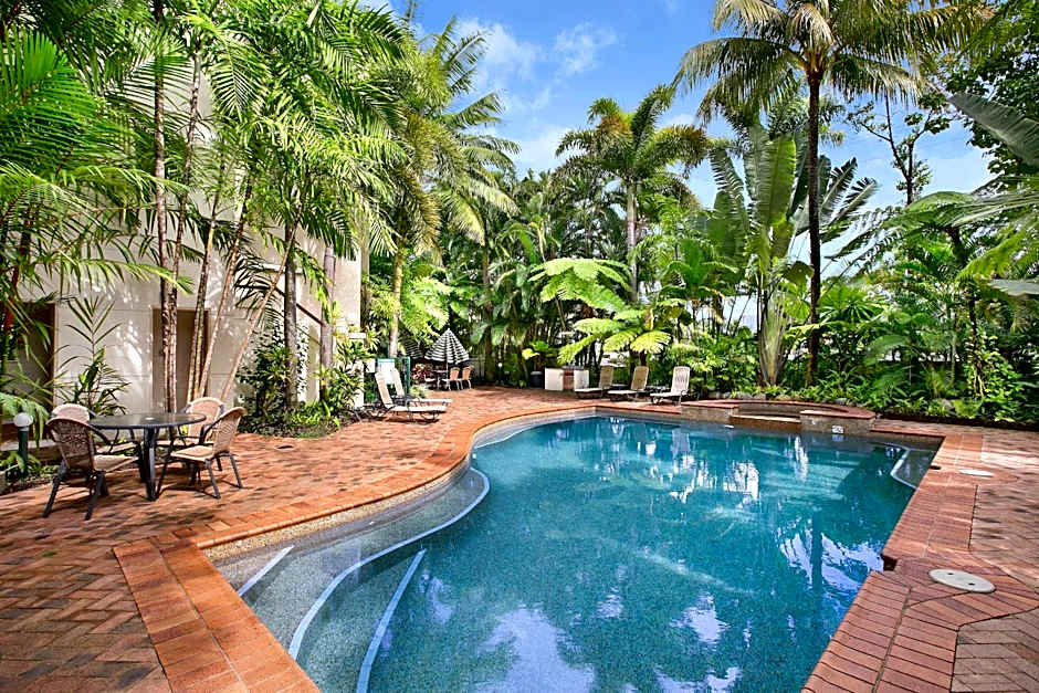 Tropic Towers Apartments