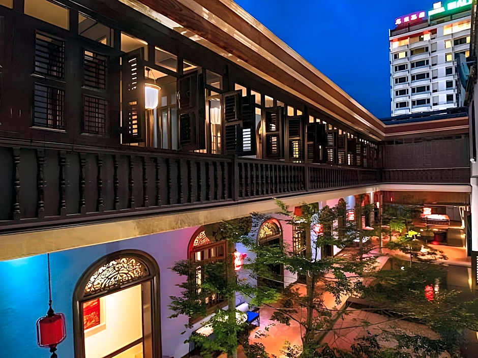 Cheong Fatt Tze - The Blue Mansion