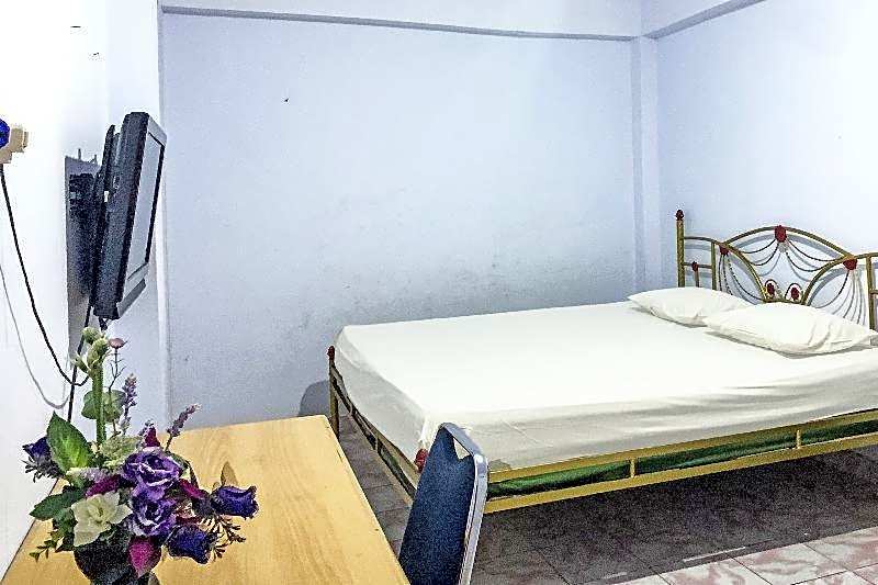 Hotel O Surya HotelNearTaman Anggrek Pkk Watansoppeng