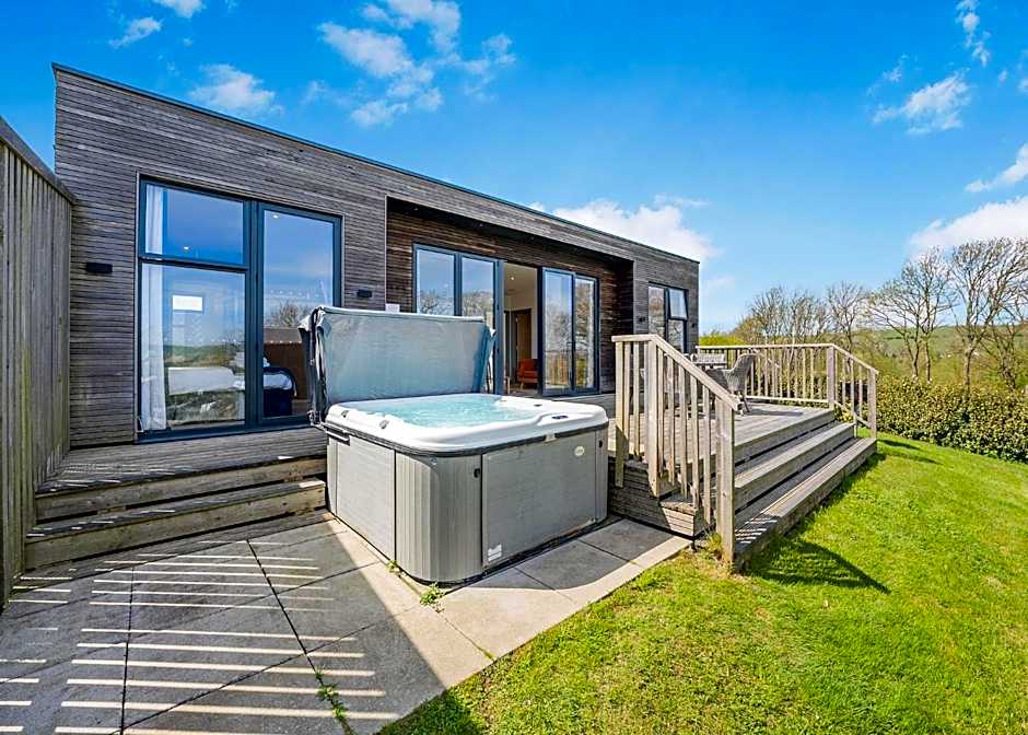 Swanborough Lakes Luxury Lodges