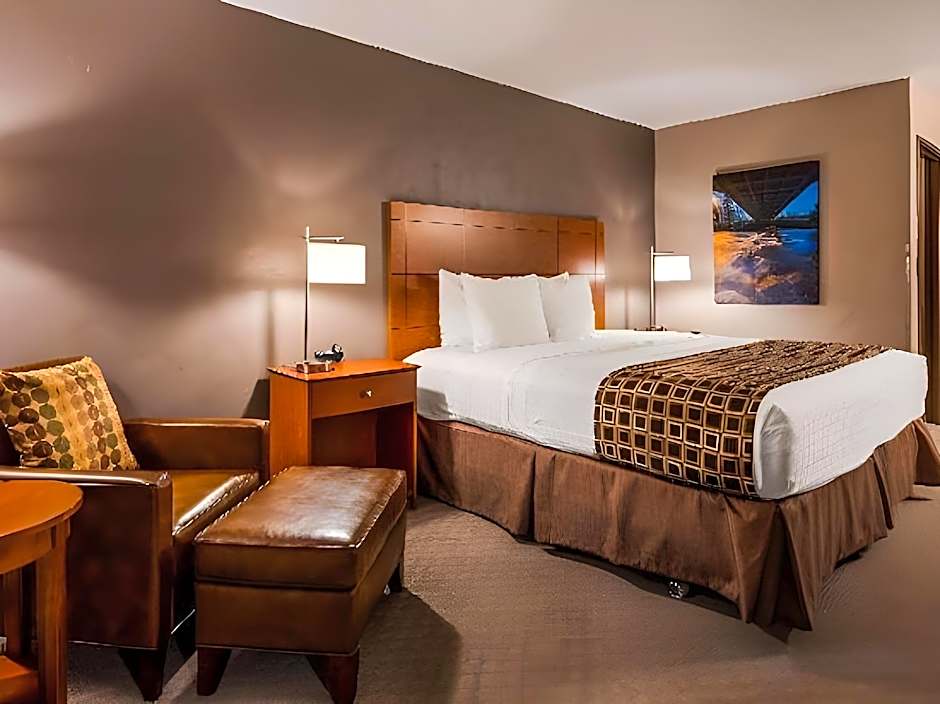 Best Western Inn At The Rogue