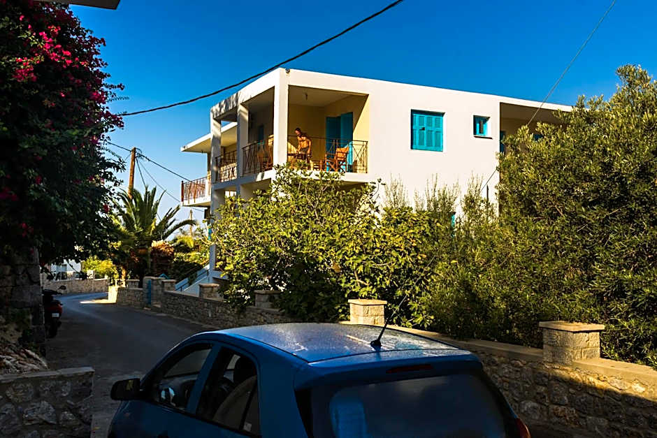 Studios by Climbing House