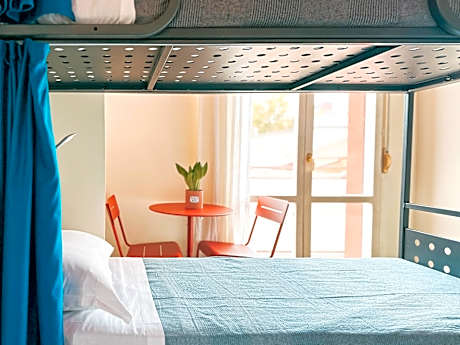 6 Bed Mixed Dorm