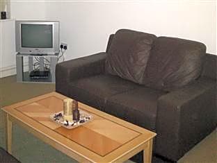 OYO Arinza Apartments