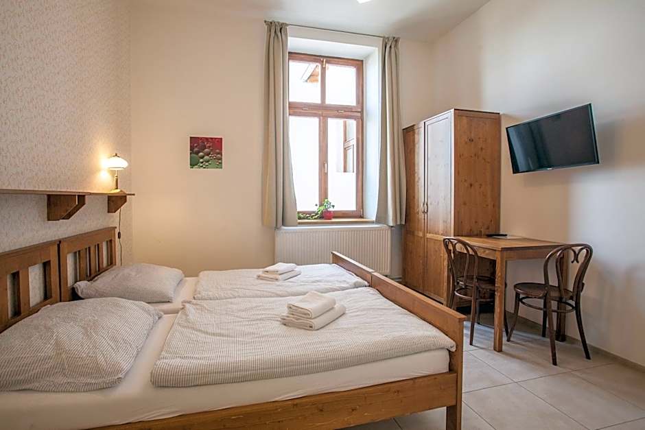 Penzion a restaurace U Hájků