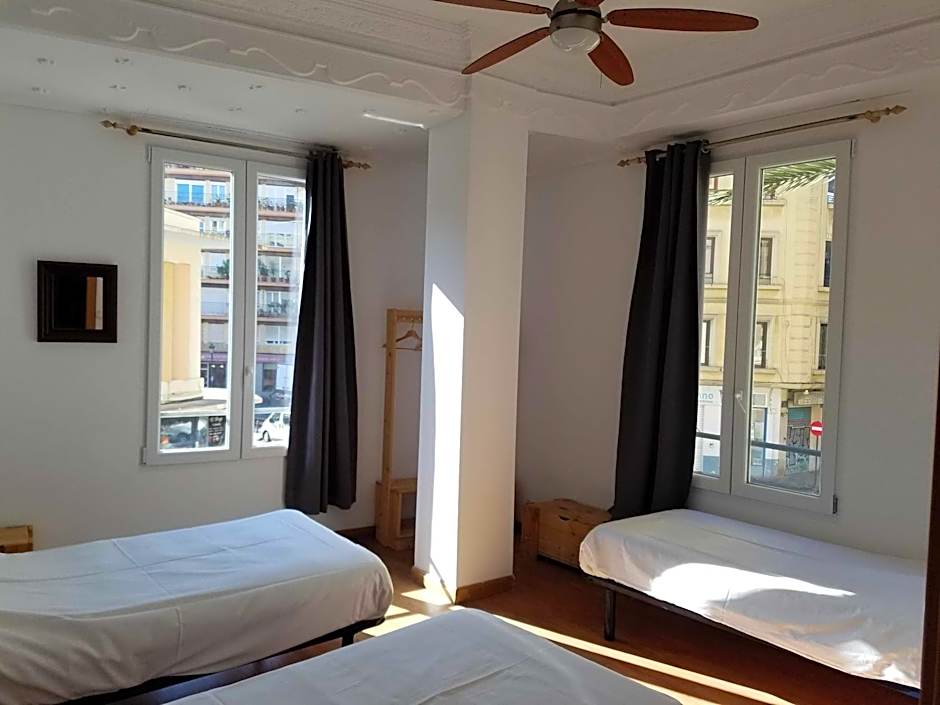 Russafa Youth Hostel