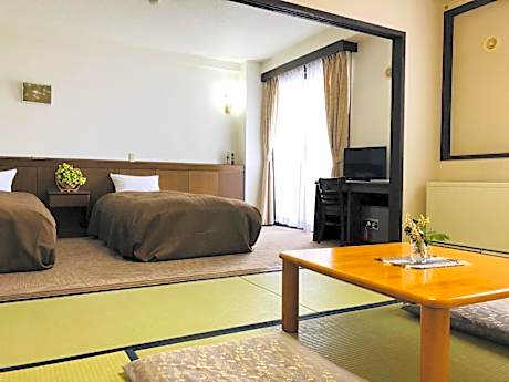 Family Room with Tatami Area