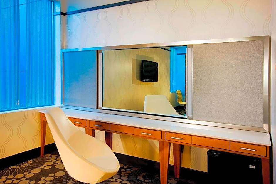 Aloft Mount Laurel