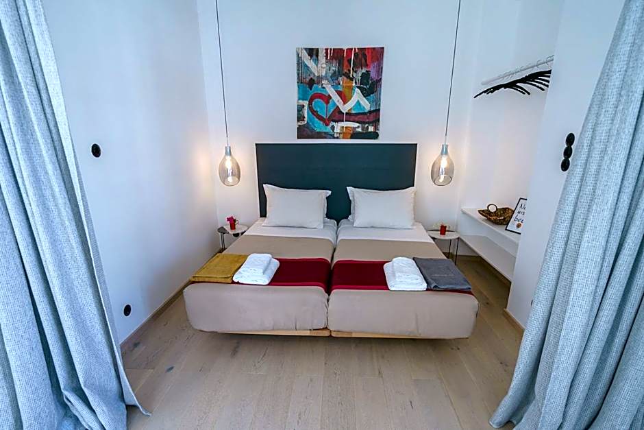 LIVIN Hydra Legacy Suite