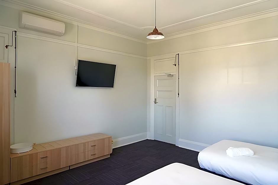 Rosehill Hotel