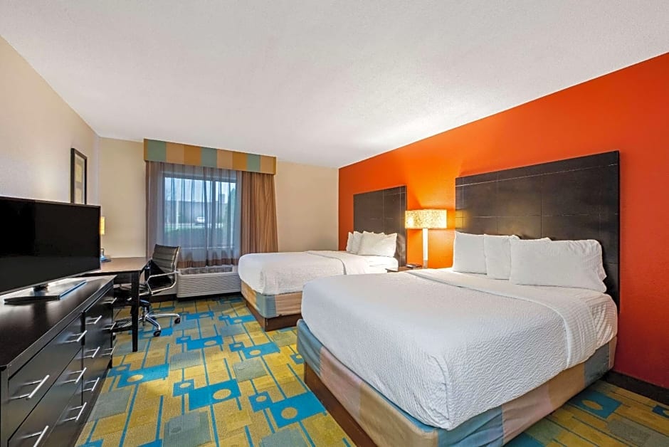 La Quinta Inn & Suites by Wyndham Mansfield, Oh