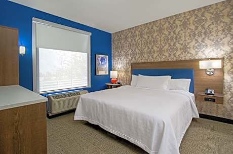 1King Hearing Accessible Suite Nonsmoking