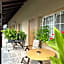 Lotus Family Hotel - Free Parking