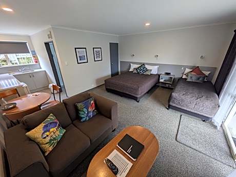 Standard Studio with Queen and Single Beds