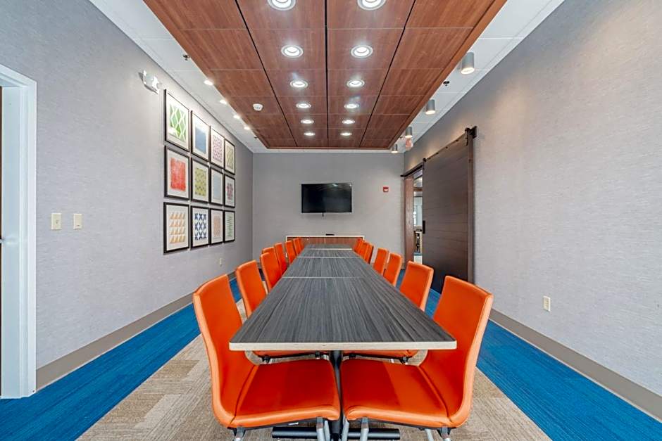 Holiday Inn Express & Suites - Marion By IHG