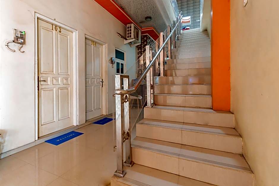 Urbanview Hotel Rifal Home Tegal