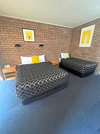 Cessnock Vintage motor inn