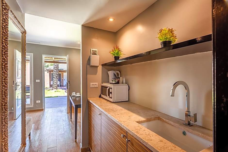 Daria- Authentic Israeli Experience