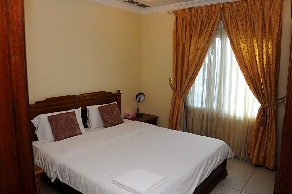 Arinza Tower Quality Suites