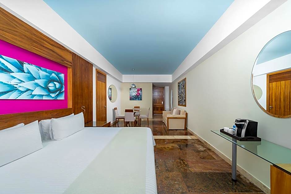 Altitude by Krystal Grand Los Cabos - All Inclusive