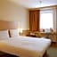 ibis Swansea
