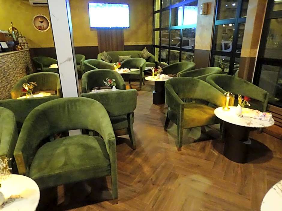 Comfort Inn Al Taawon - Family Only