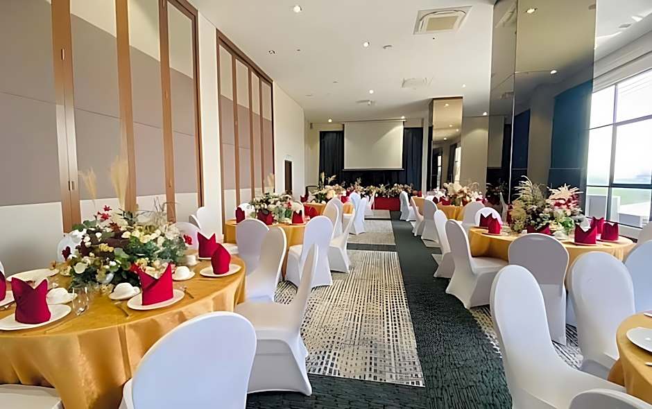 D ELEGANCE GRAND BANDAR SERI ALAM