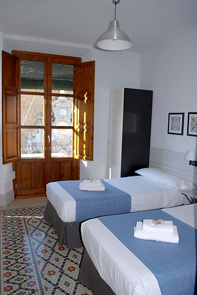 La Perla Granada Suites