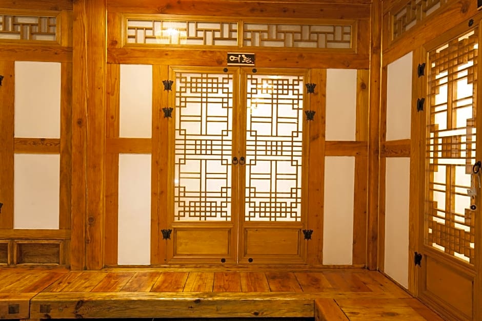 Samlockhon Hanok Guesthouse