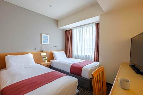 Casual Twin Room - Non-Smoking