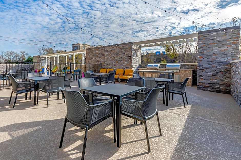 Home2 Suites by Hilton Dallas I-30 Cockrell Hill