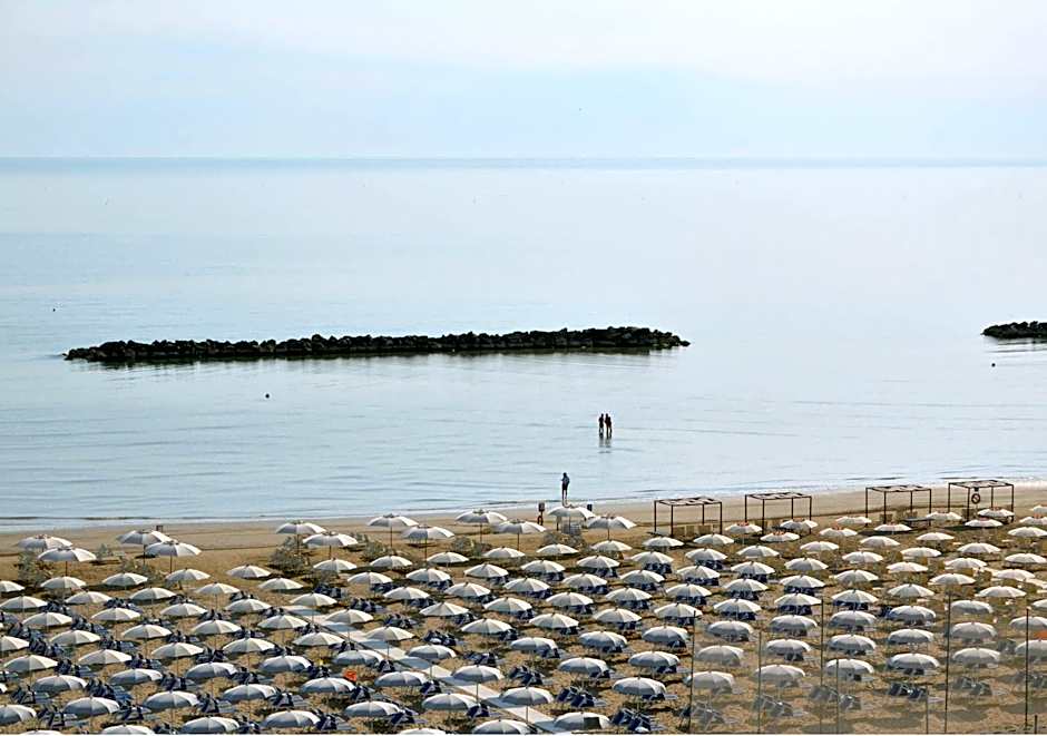 Hotel Sayonara