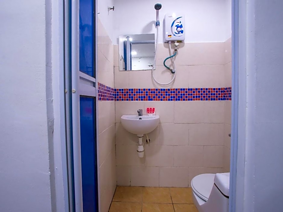 Hotel O Taj (seksyen 13)