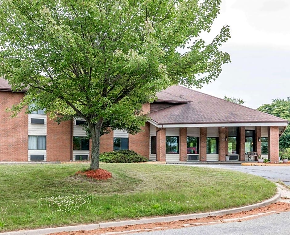 Quality Inn Grand Rapids North Walker