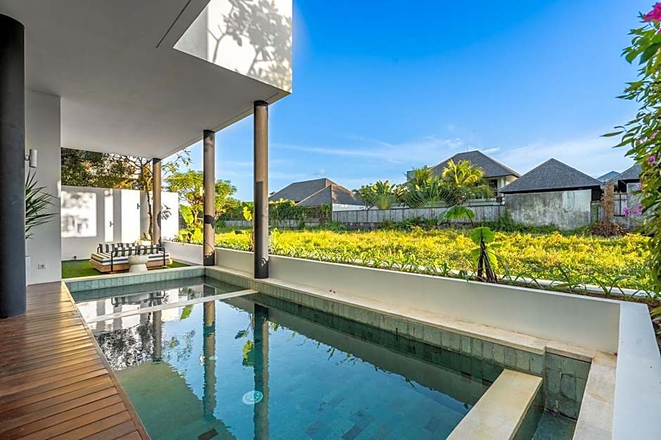 Mandala 3BR Designer Pool Villa in Berawa-Canggu