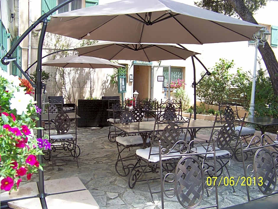 Hôtel Le Clos des Pins