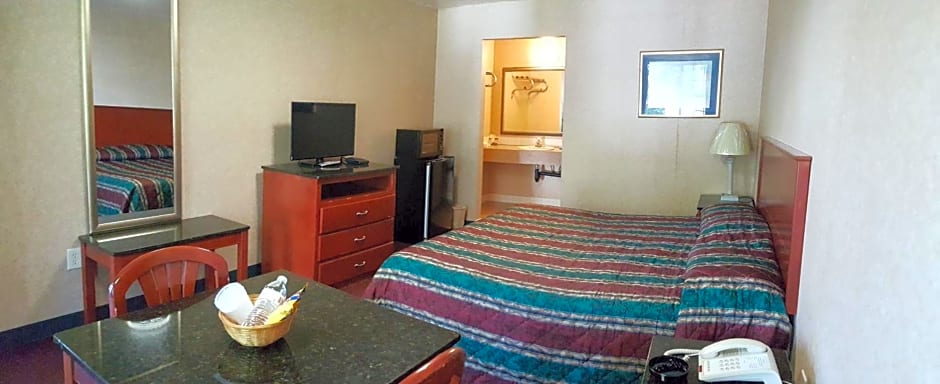 Atrium Inn & Suites