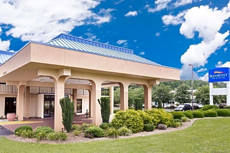 Baymont by Wyndham Greenville