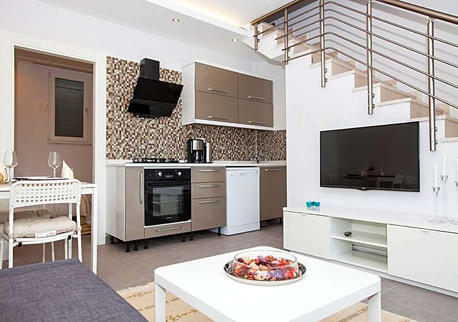 Truemar Hotels & Suites