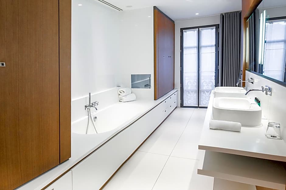 Hotel C2