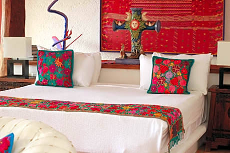 Serenity Jacuzzi Suite