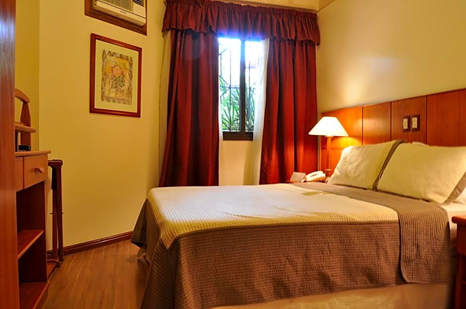 Las Ventanas Suites Hotel