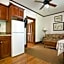 Island City House