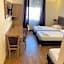 Slamba Hostel