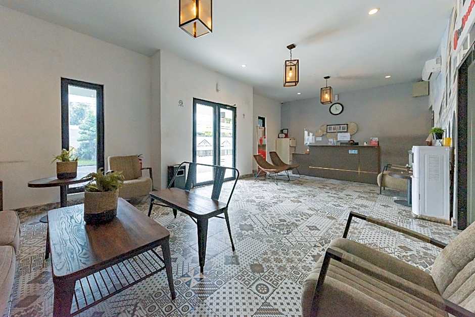 RedDoorz Plus near UNIMED Medan