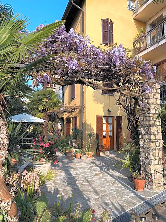 Photo 1 of 29 of Casa Clara Gartenwohnung nahe Lago Maggiore