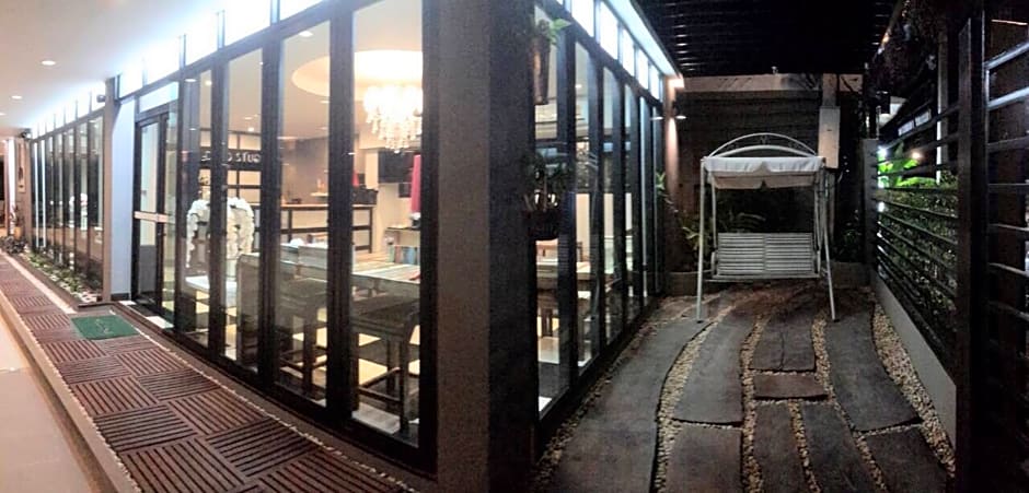 Dino Studio Luxury Homestay