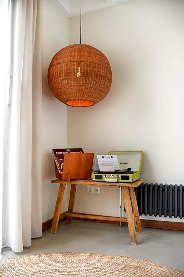 Van Heeckeren Apartments & Suites Nes